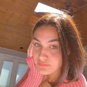 Meet your Posher, Quincy